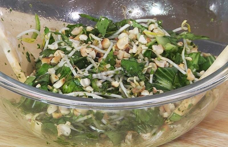 Салат бок-чой с пекинской капустой