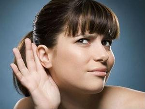 Глухота у девушки Глухота у девушки